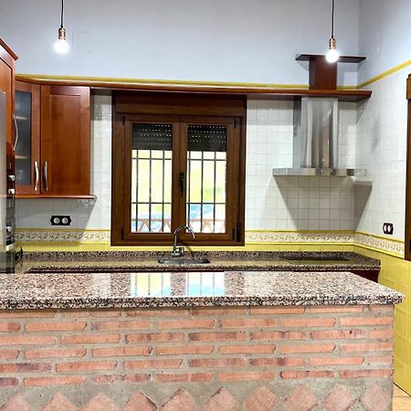 Casa Rural Montes De Trigo Херес де лос Кабайерос Екстериор снимка